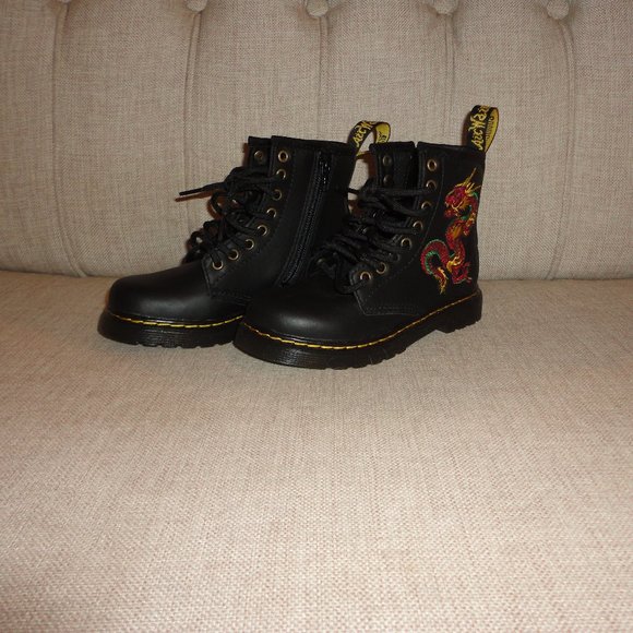 DR MARTENS Black 1460 "EMBROIDERY J" Dragon Zip Up Kids Boots Size 11 - Picture 1 of 8